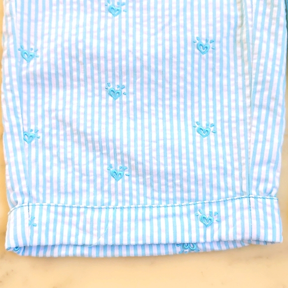 NWOT. 100% Cotton Seersucker Fabric Cropped Pants w/embroidered hearts & stripes - Picture 5 of 5